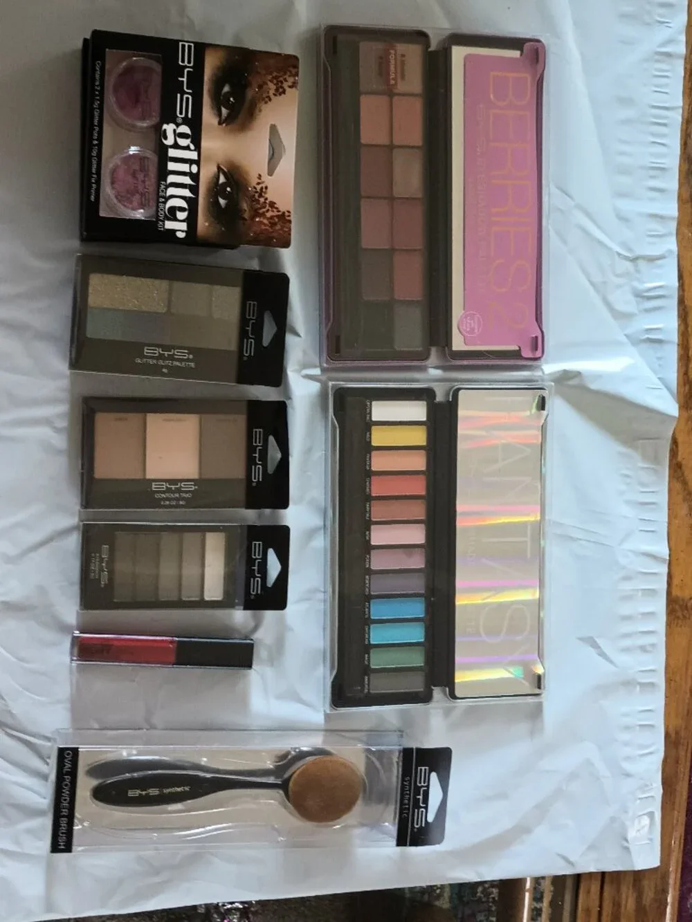 NEW BYS Makeup Assortment box 10 Piece Lot